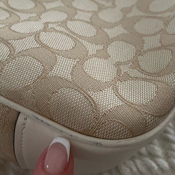 Coach khaki/tan & chalk leather shoulder bag - Picture 10 of 10